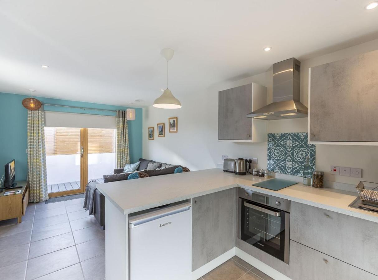 Stones Throw Studio Apartment Bude Cornwall Bagian luar foto